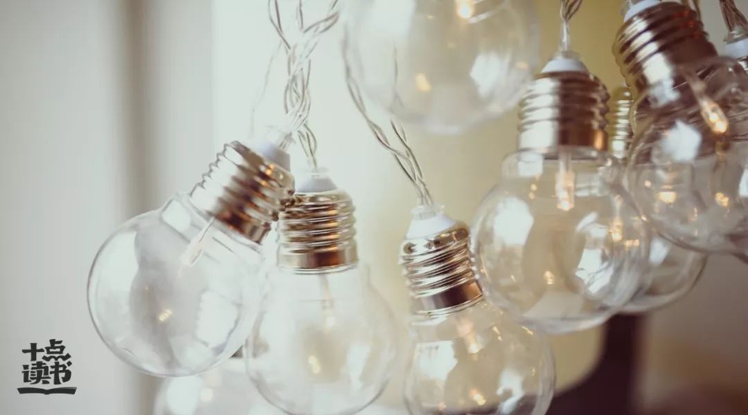 十个极短的小故事,八个小故事虽然很短却说透了我们