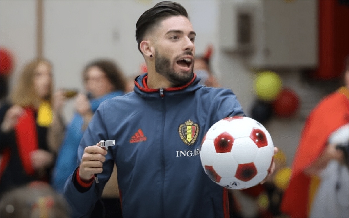 验货成功！29岁的前中超巨星，值得巴萨花2000万欧吗？