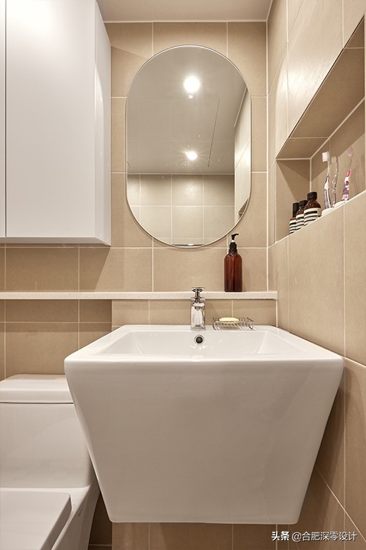 韩国夫妻坚持断舍离，客厅不要电视机设格子柜，124㎡更加清爽