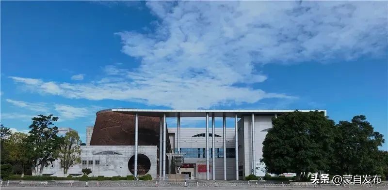 蒙自寒假“嗨逛卡”来了！我带上你，你带上卡……