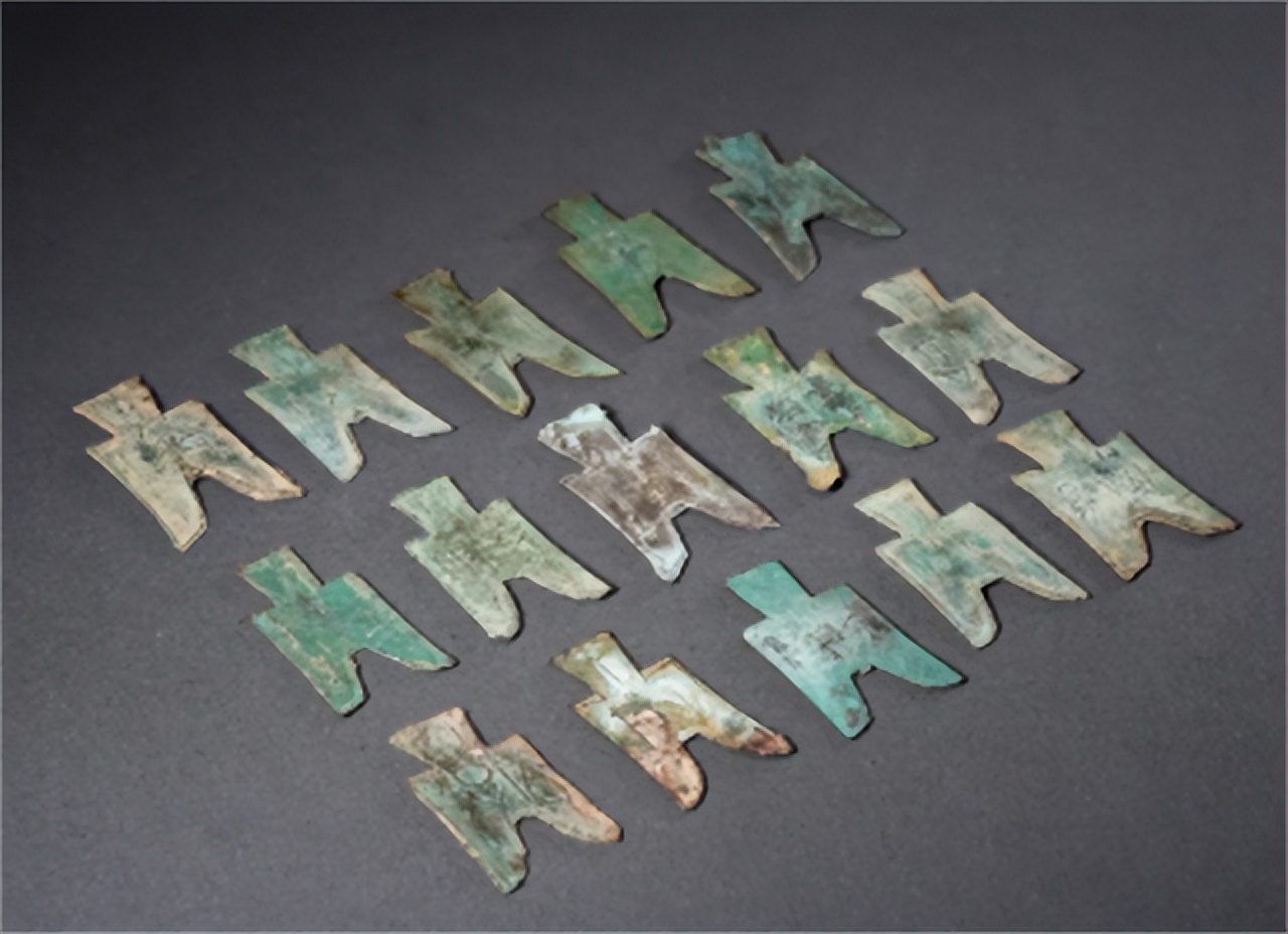 华夏民族最早的钱币空首布