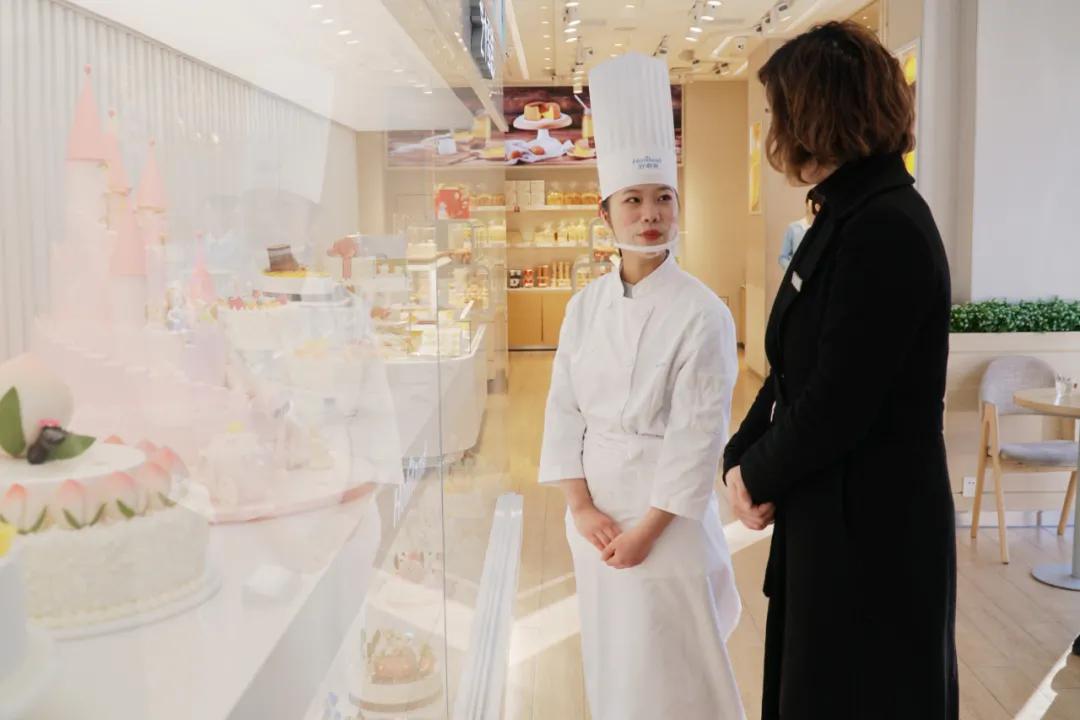 在重庆学习西点烘焙前景怎么样,西点烹饪就业前景