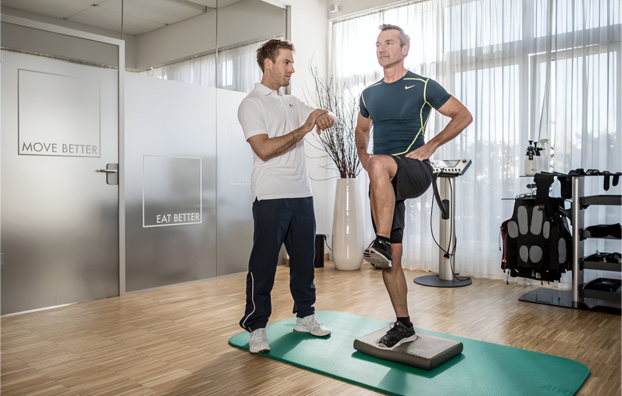 SeeroFit｜库里第一个FMVP，NBA夺冠之路背后是运动康复