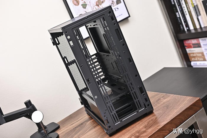 低调实用中塔——ROGZ690HERO+影驰4070Ti+银欣FARAB2装机展示
