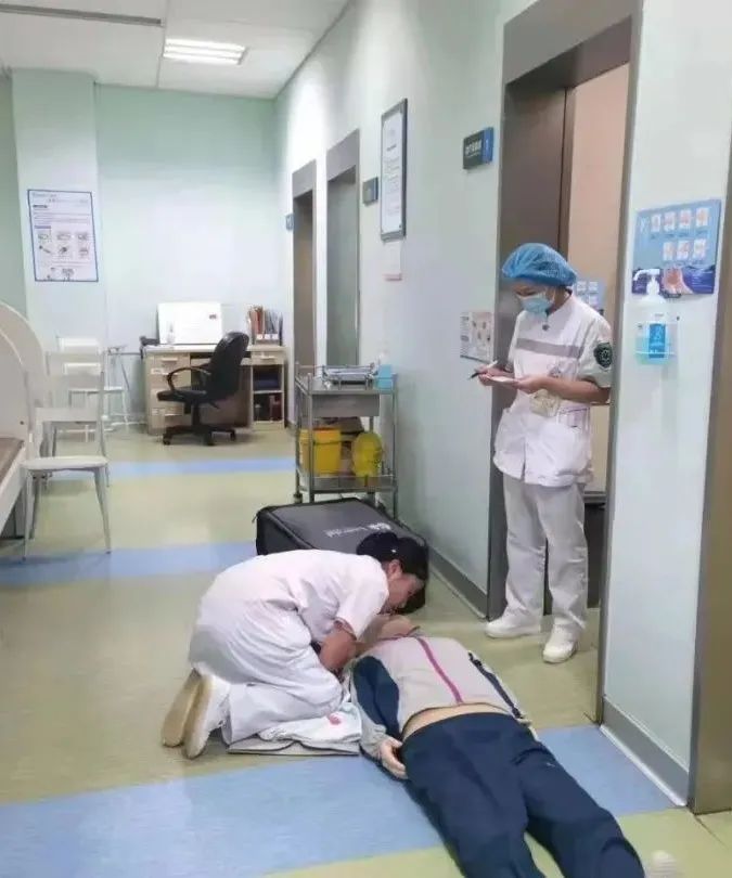 介绍护理学院,护理学院的学院简介