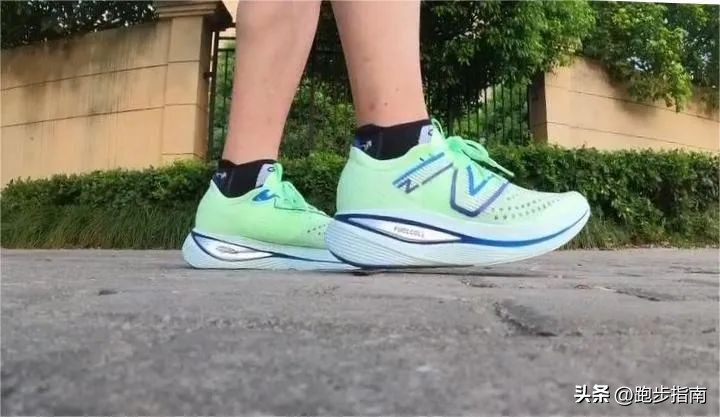 newbalance稳定支撑鞋,newbalance顶级碳板跑鞋