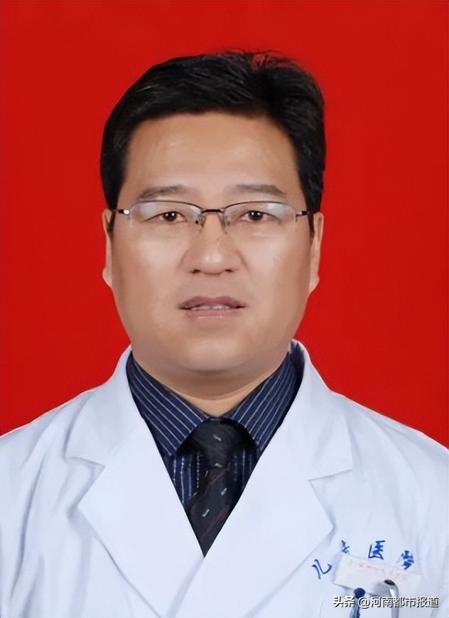 喉咙长了个小洞,喉咙里长了一个小泡要不要扎破