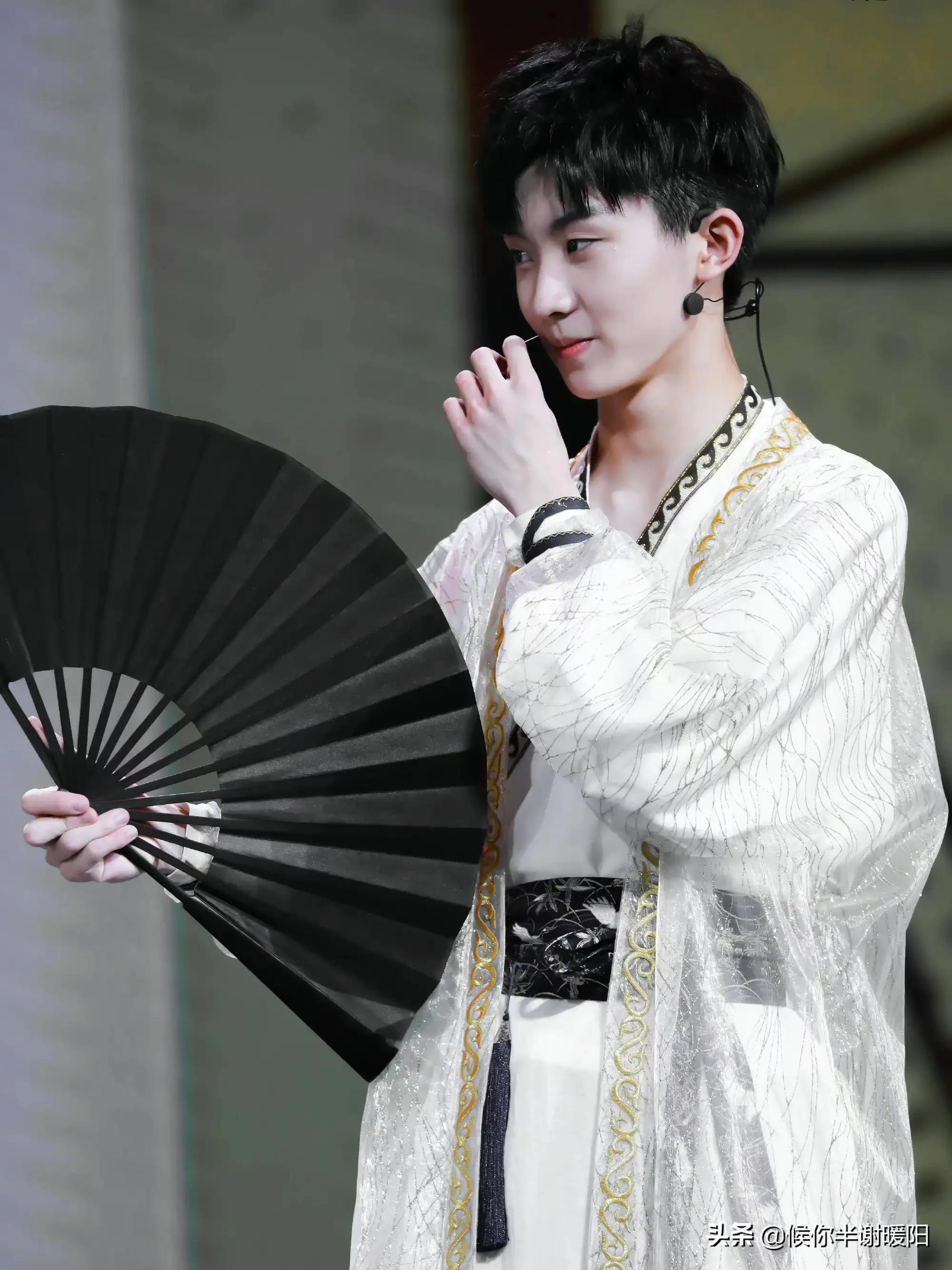 男明星寸头李现,男明星寸头杨洋肖战