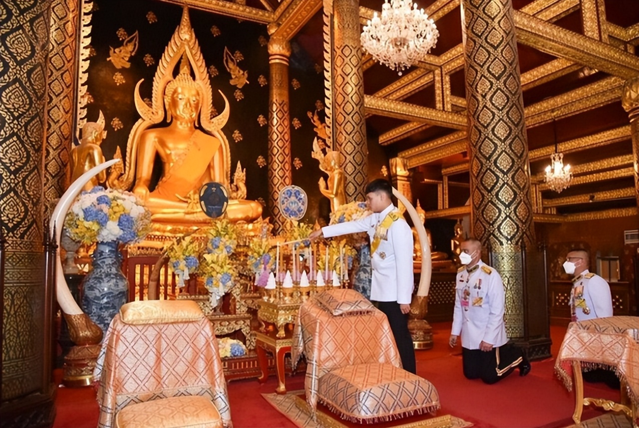 泰国提帮功王子18岁生日情况,泰王14岁提帮功难当大任