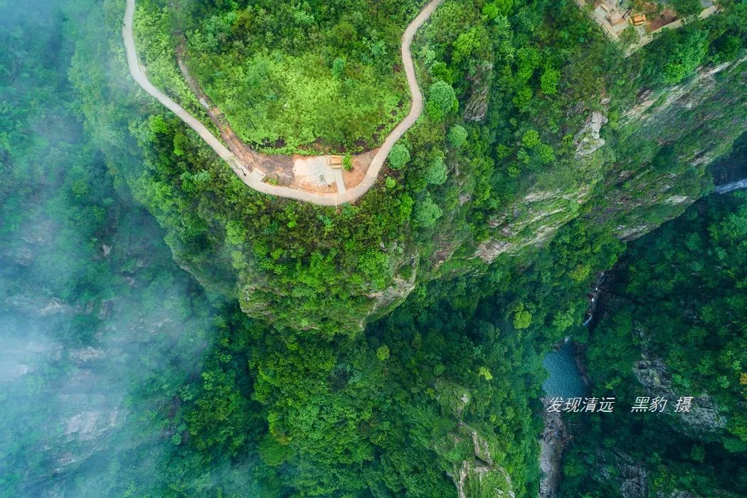 户外徒步登山赏冰瀑,广东户外徒步登山风景最美