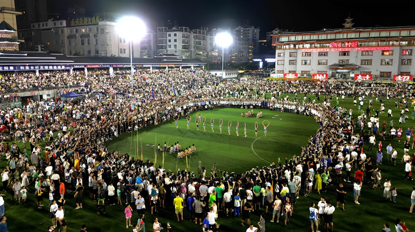 村超与国足,村超跟国家队对比