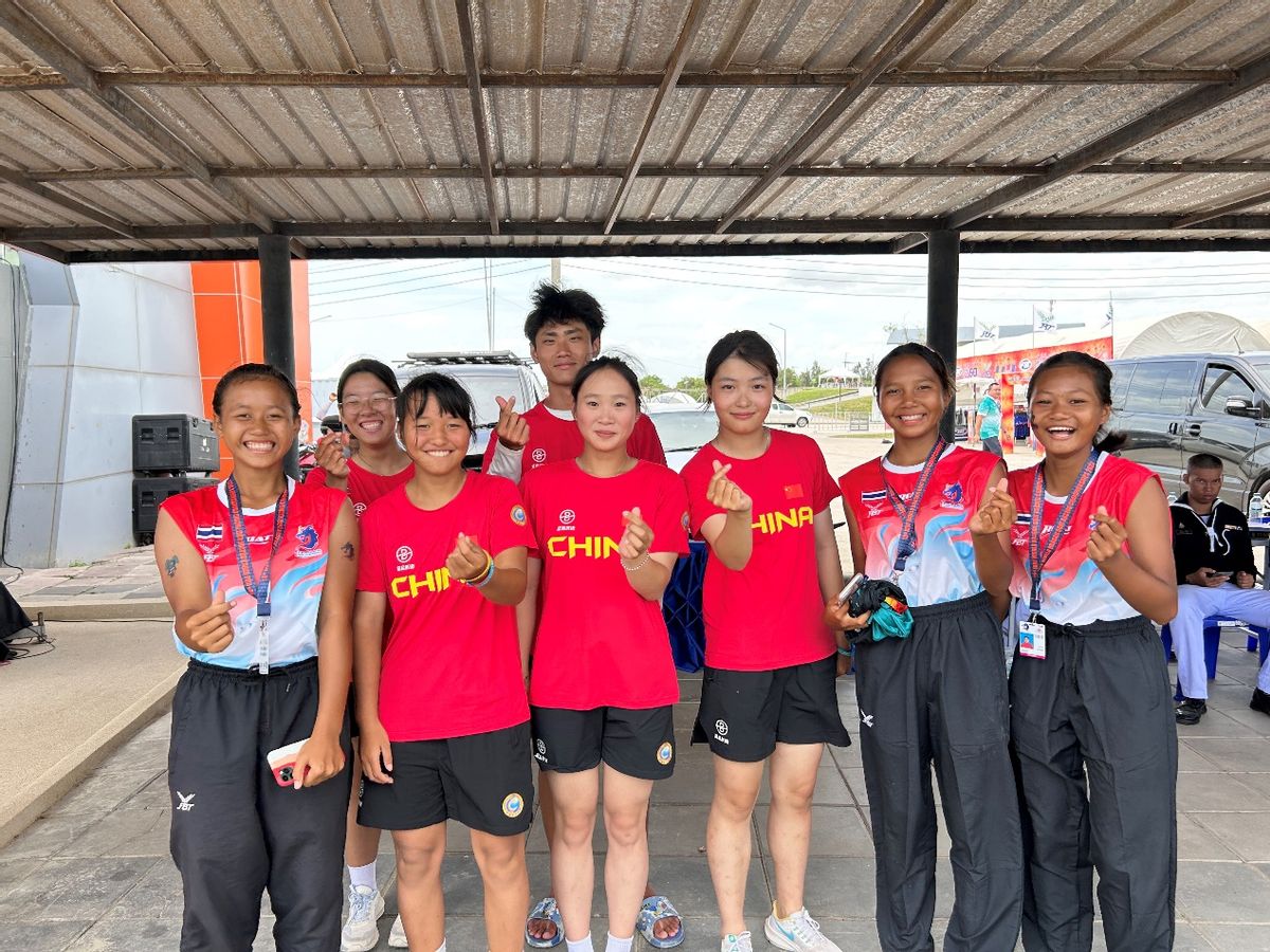 南京商业学校龙舟队训练视频,南京商业学校20届龙舟队