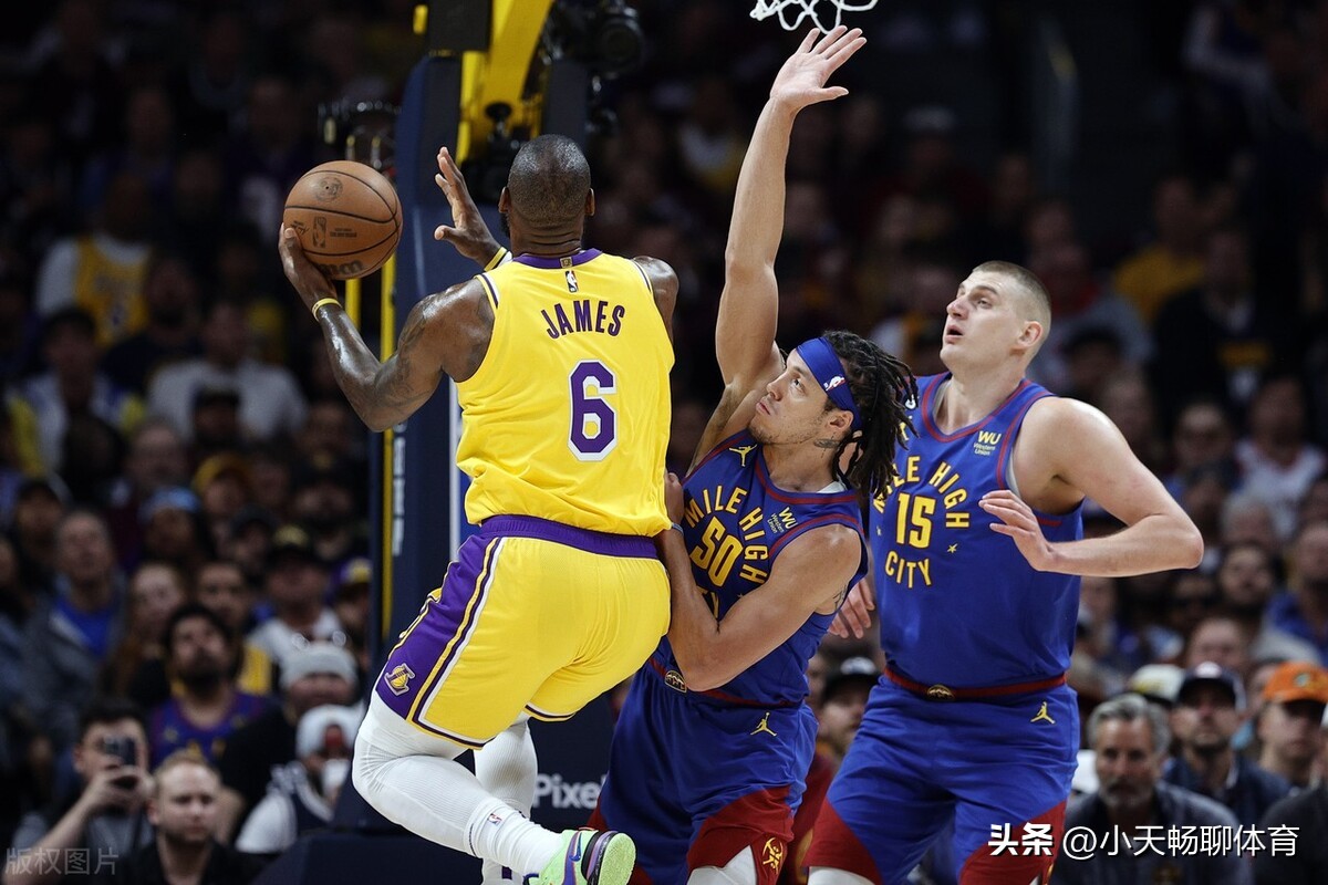 布克荣登总决赛,布克成为本季联盟第一名