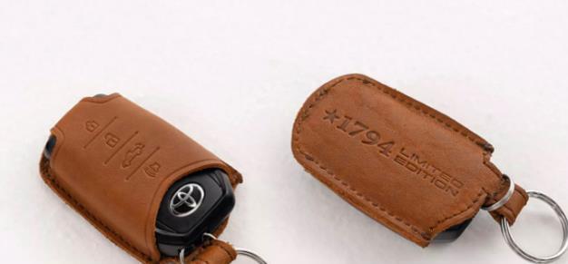 丰田塔库玛皮卡18款2.8t柴油版,丰田皮卡lc79单排双门4.2l柴油版