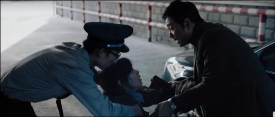 在痛苦中挣扎在痛苦中治愈自己,在痛苦中坚强追求生命和尊严的人