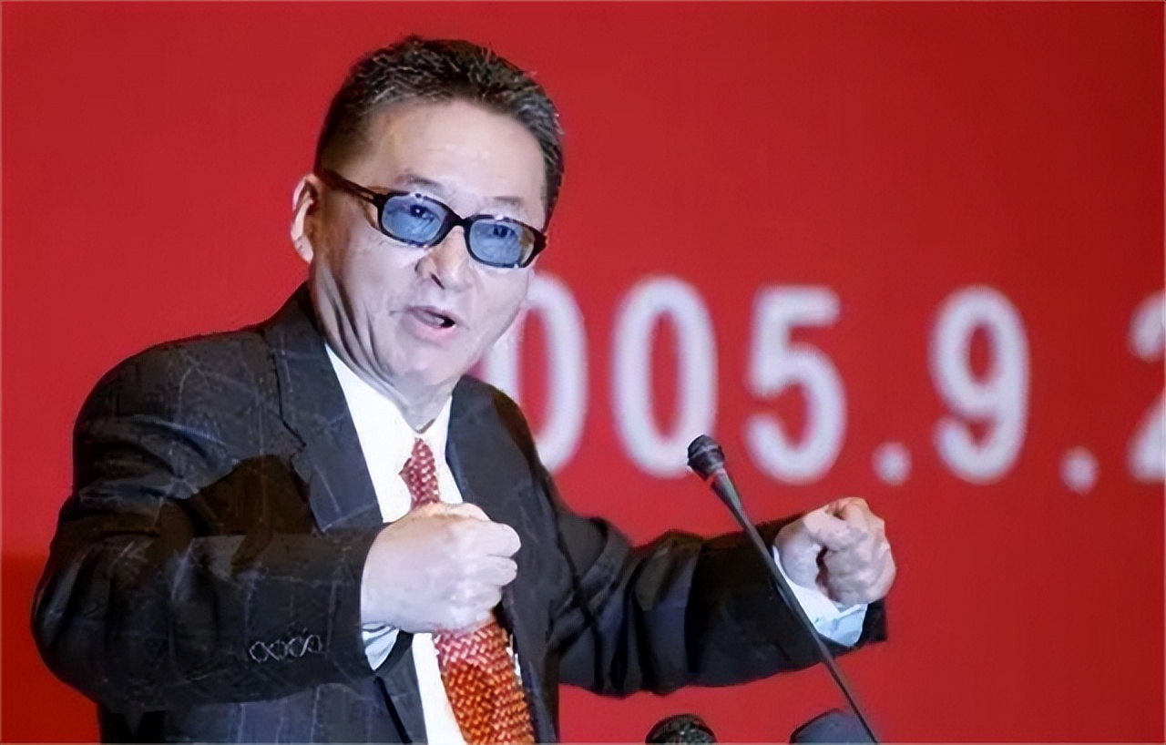 狂傲的李敖为什么说：只有毛主席值得我喊“万岁”，其他人不配