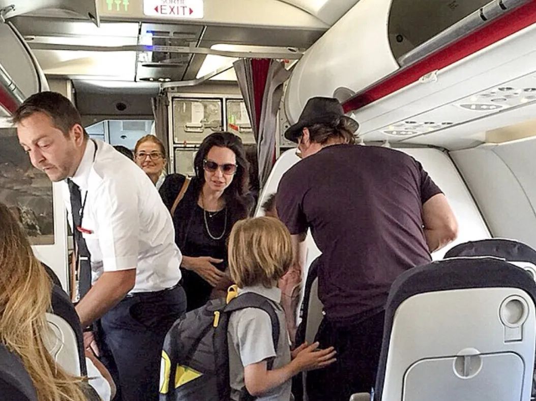 花五亿买了私人飞机后，名人都用它干什么了？