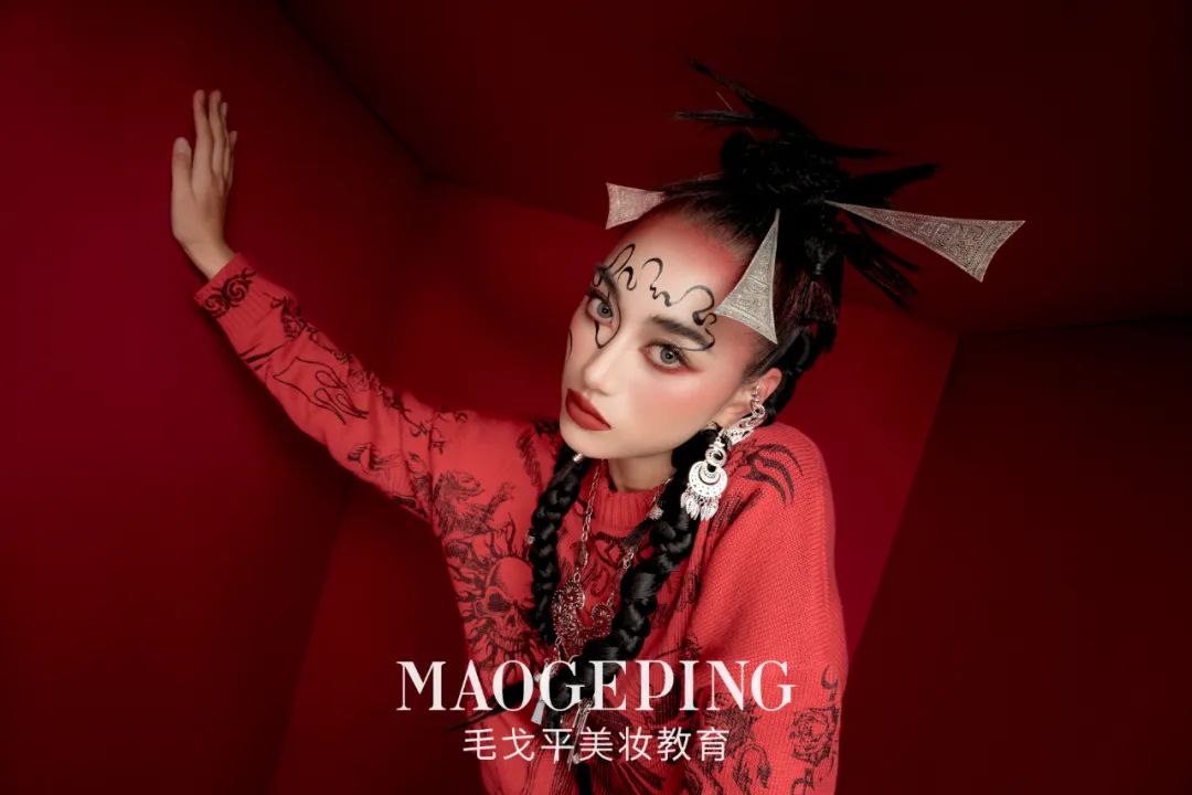 上海毛戈平化妆培训学校,毛戈平学校学几个月比较好