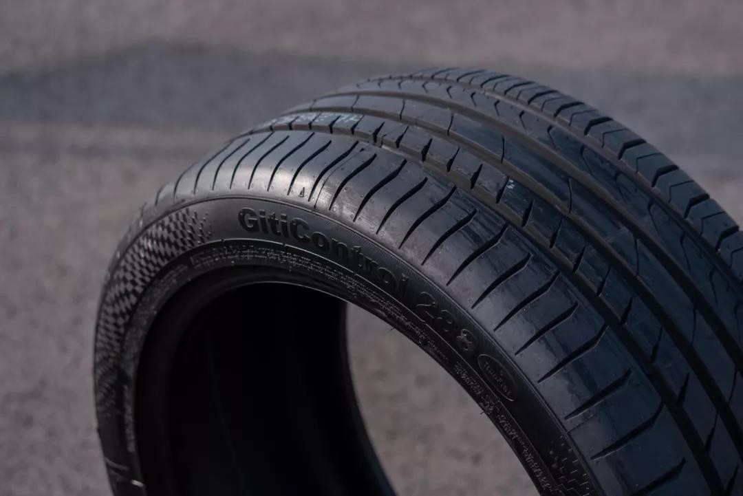 0胎压还可以继续走几百米吗,0胎压走了2公里轮胎还能用吗