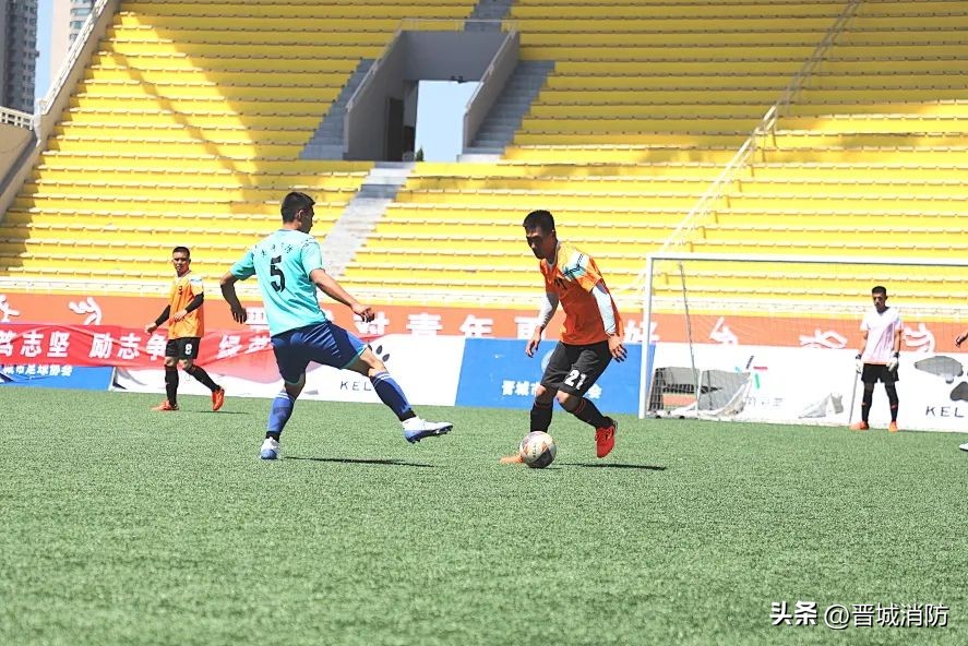 绿茵场上展风采,绿茵场上