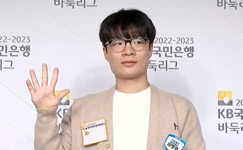 韩国联赛胜利姿势千奇百怪引入大学生助威团超时负也能改判