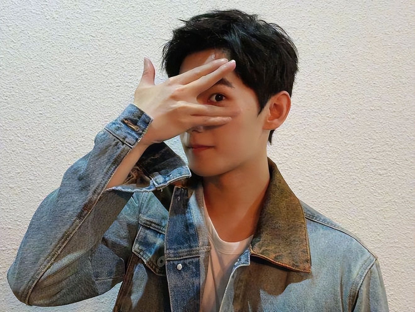 军艺大校草沈腾,沈腾和杨洋谁是军艺校草