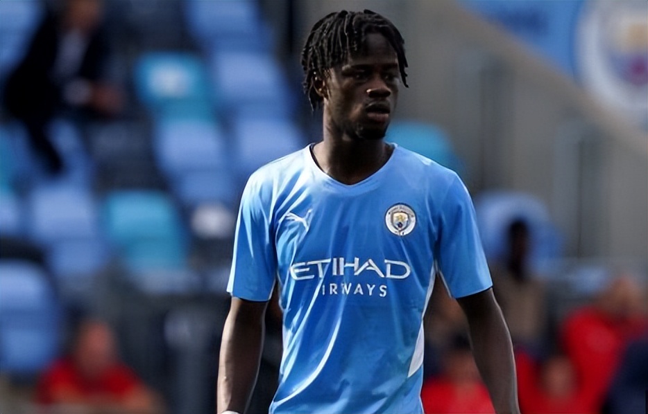 花了1300万就签约六位知名国脚,盘点英超20名值得期待的签约首秀