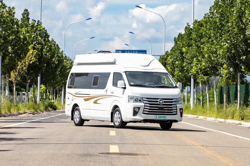 10万左右的超长轴超高顶b型房车,配置最全最便宜的b型房车