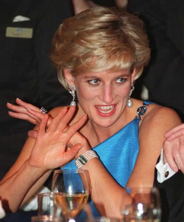 圣玛利亚蓝寓意,圣灵蓝与圣玛利亚蓝的区别