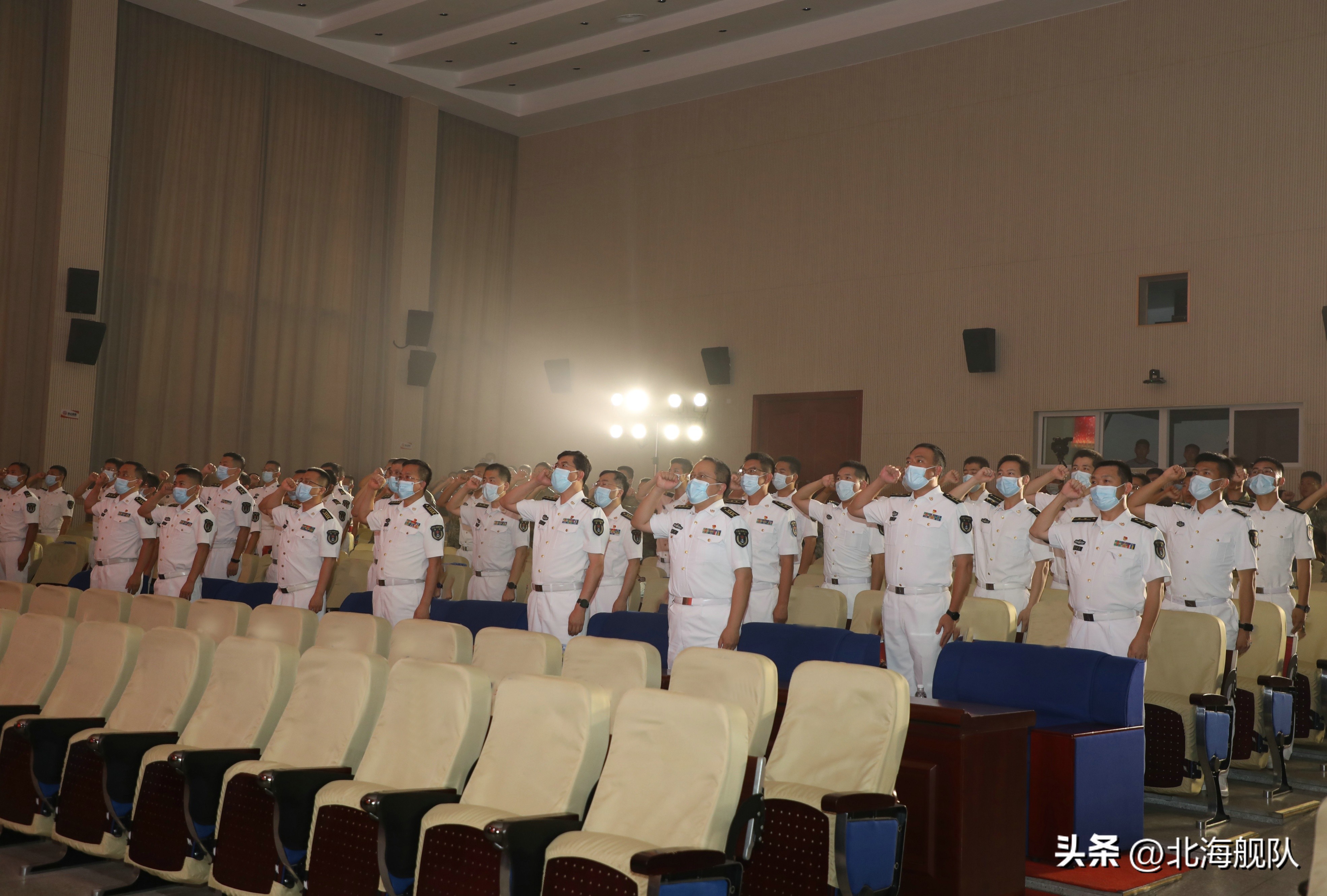 沉浸式舞台演出精彩上演,这场表演确实很震撼