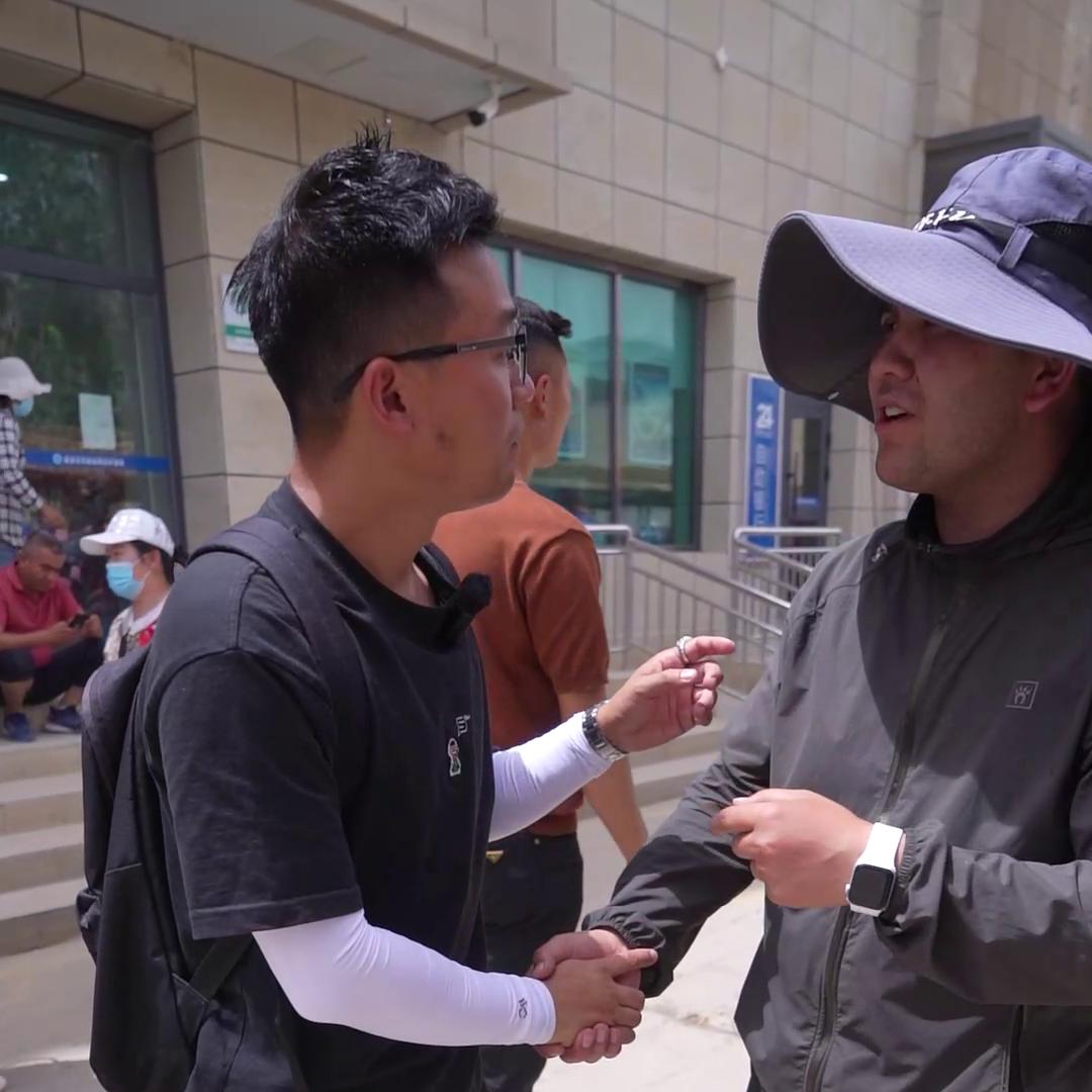 〖NO.239〗收获一枚20克水滴型聚洒金皮黄白种籽料...