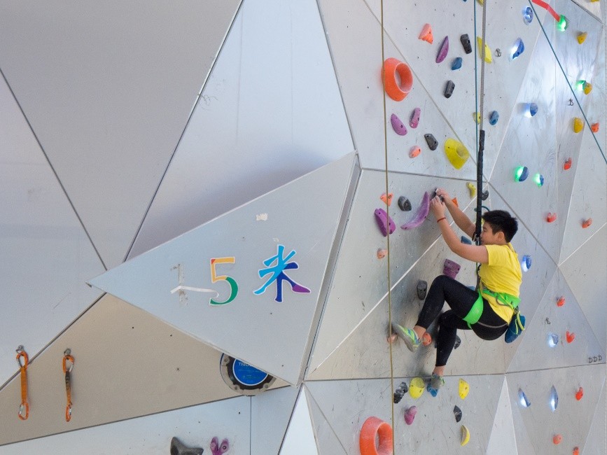 支持30倍光学变焦的便宜相机,支持0.5变焦广角拍摄视频的手机