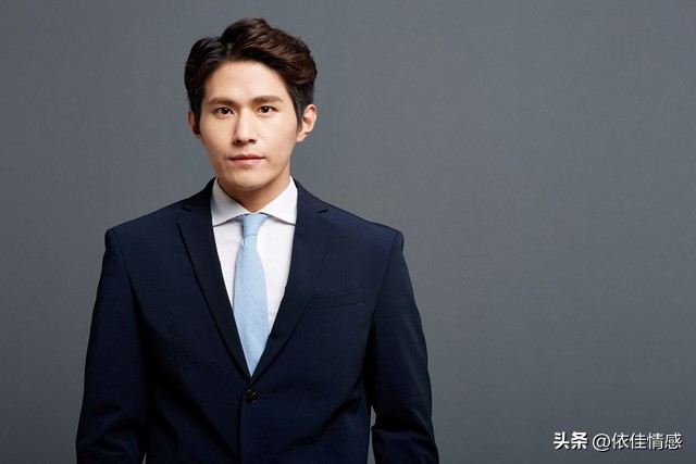 有品位的男人选女人一定很有品味,男人要有内涵女人要有气质