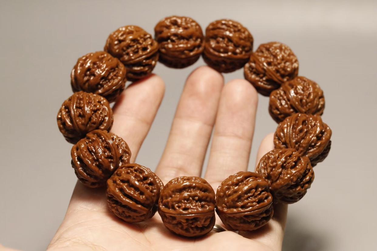 小核桃手串大约盘多长时间能包浆,小核桃手串如何快速包浆