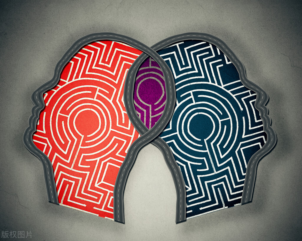 我花两百买双鞋，老公说我浪费钱，他却花三万多给他前妻买礼物