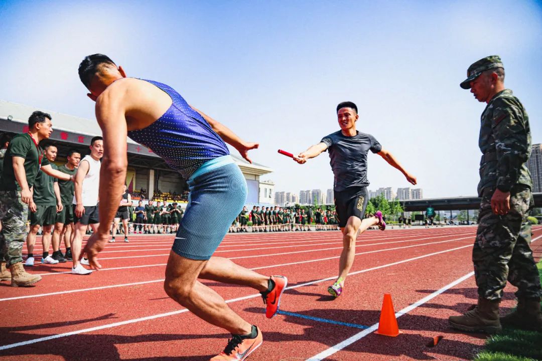 姝﹁瓒婇噹璐熼噸闀胯窇,姝﹁瓒婇噹杩愬姩