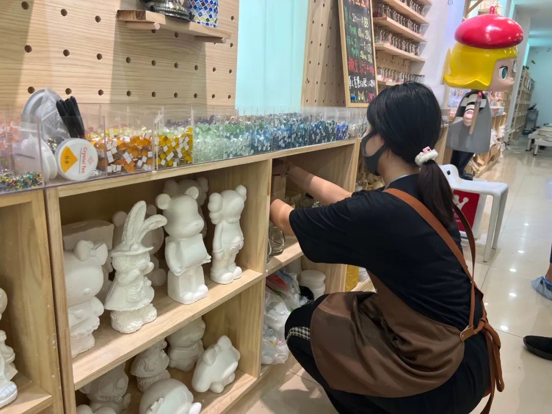 北青探店|创新百分百！这间“实验室”有各种DIY手工还能撸猫