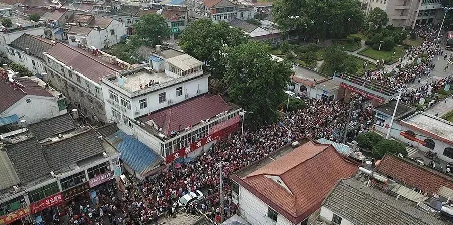 现今大学的人文精神是怎么样的,我们在大学为什么要学习人文科学