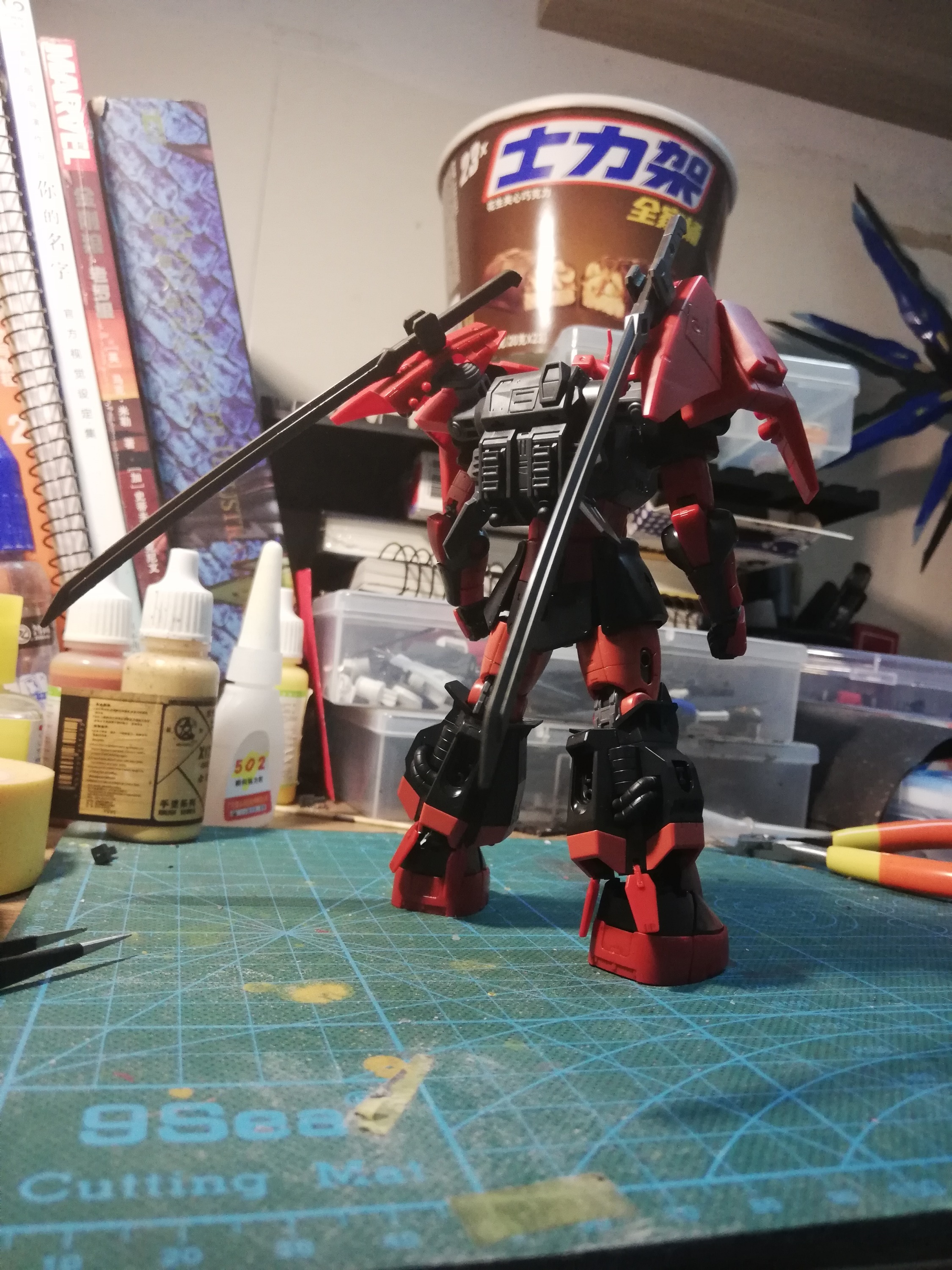 只要够想法，模型素组也能改出好作品-武士扎古