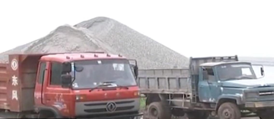 重庆男子双手竟能点石成金，将5块钱的石头转卖上万，如何做到的