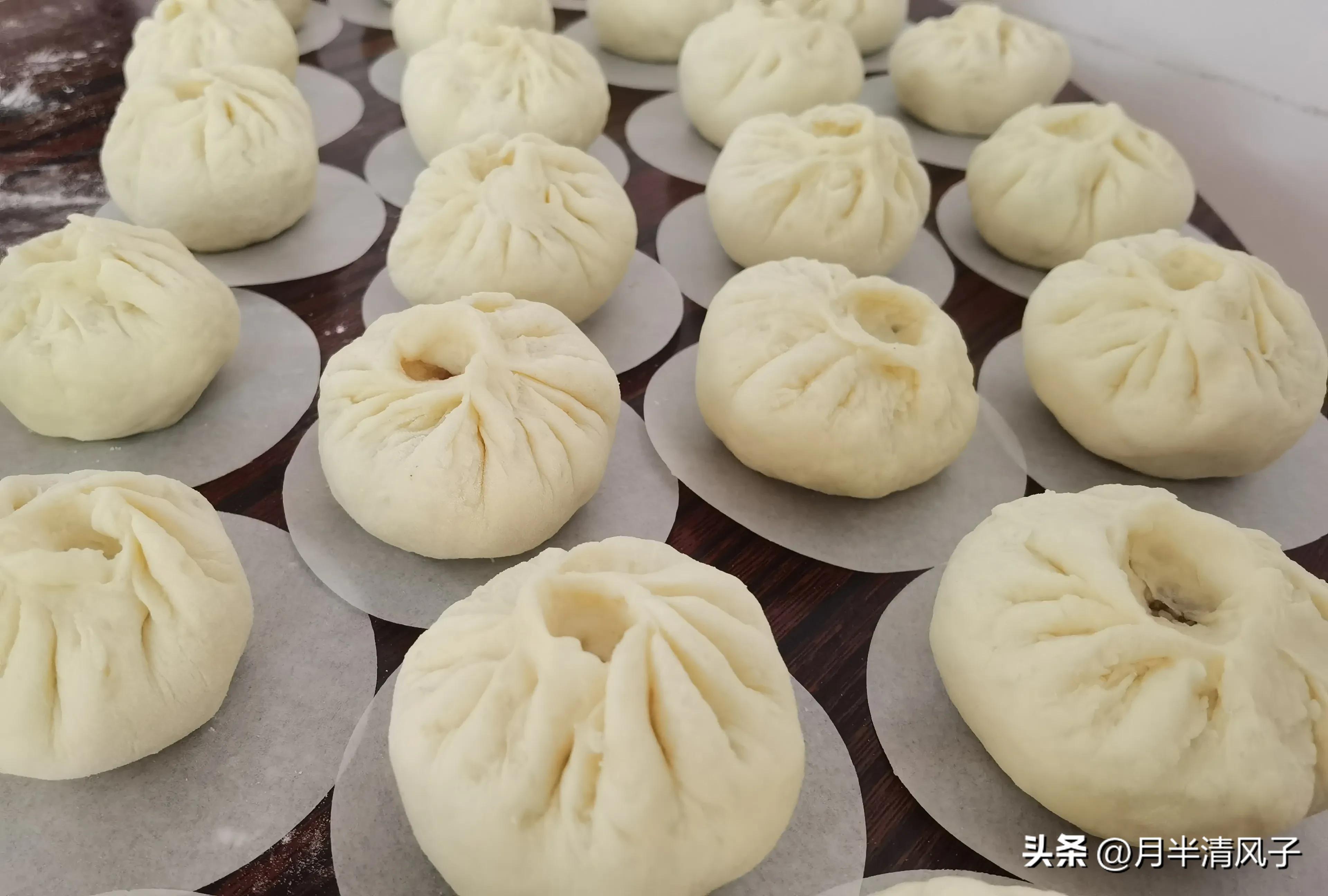 爆汁叉烧包做法视频,第一次做爆汁叉烧包和刀切馒头