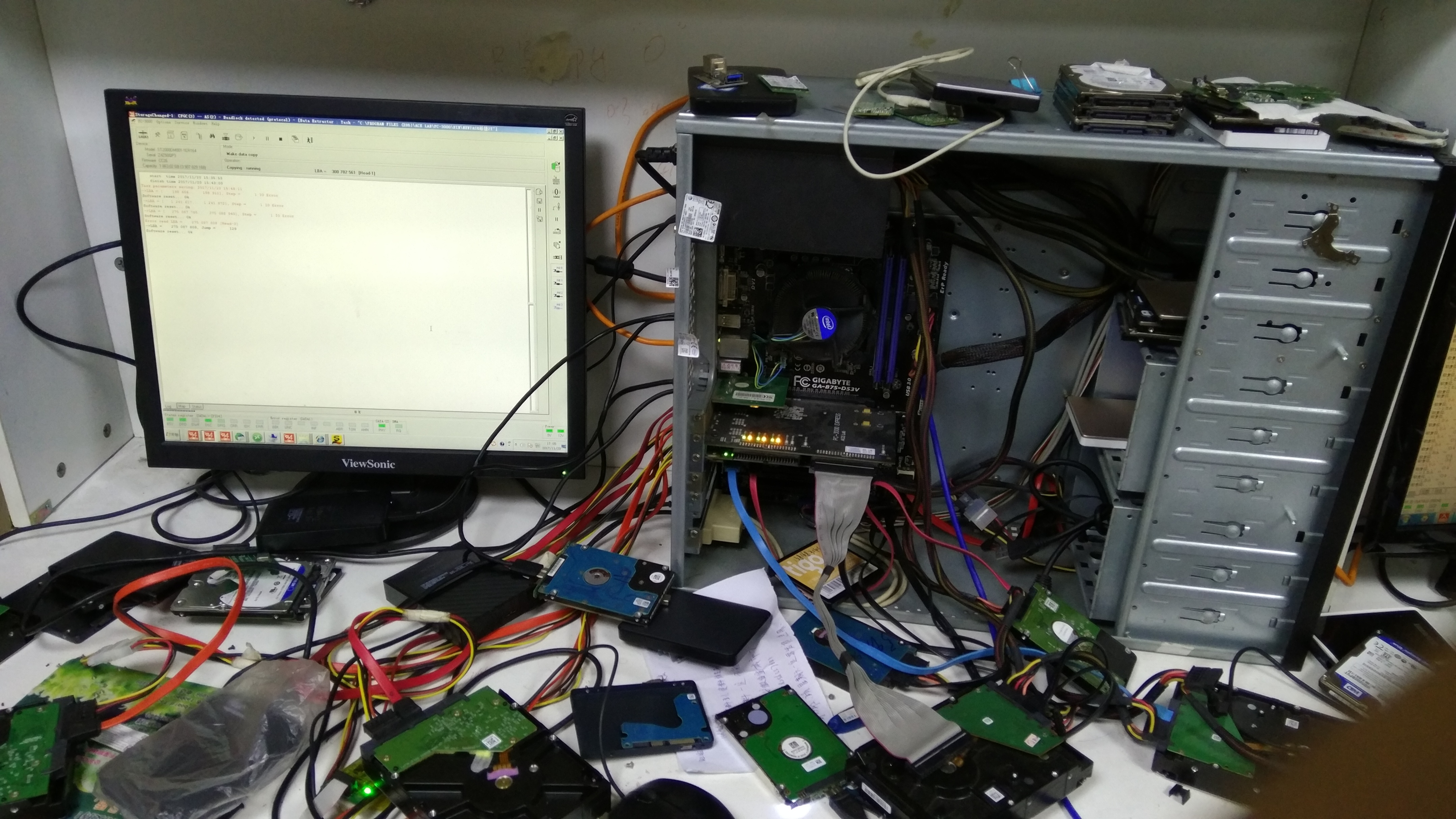 插入u盘开机黑屏,插入u盘启动盘蓝屏