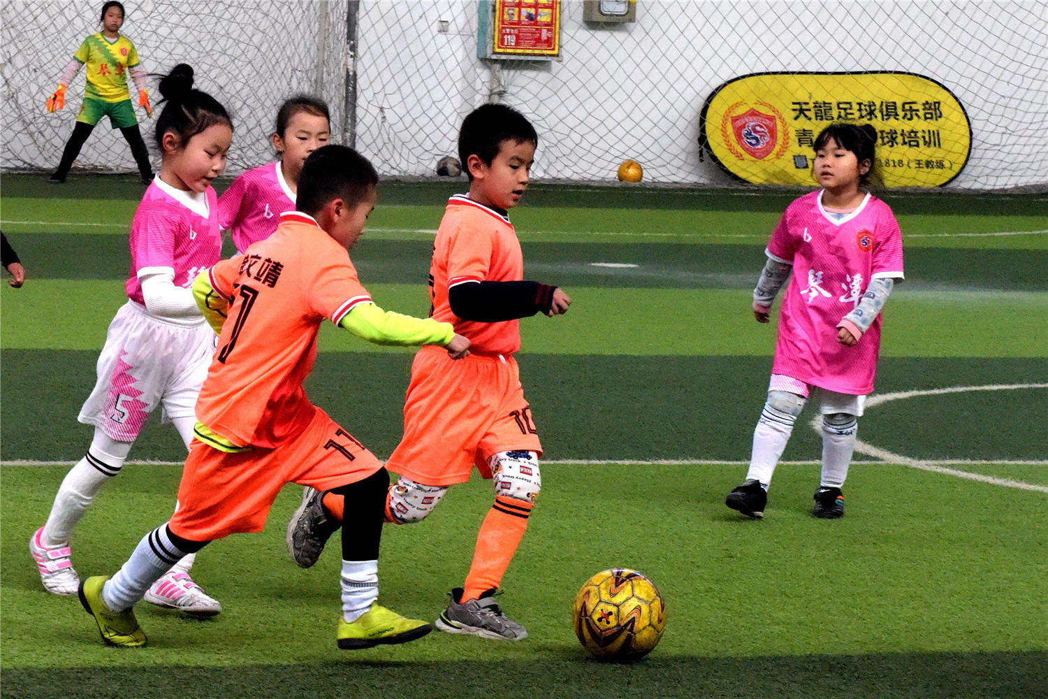 桂林翠竹小学足球赛,桂林市临桂区第一小学足球赛