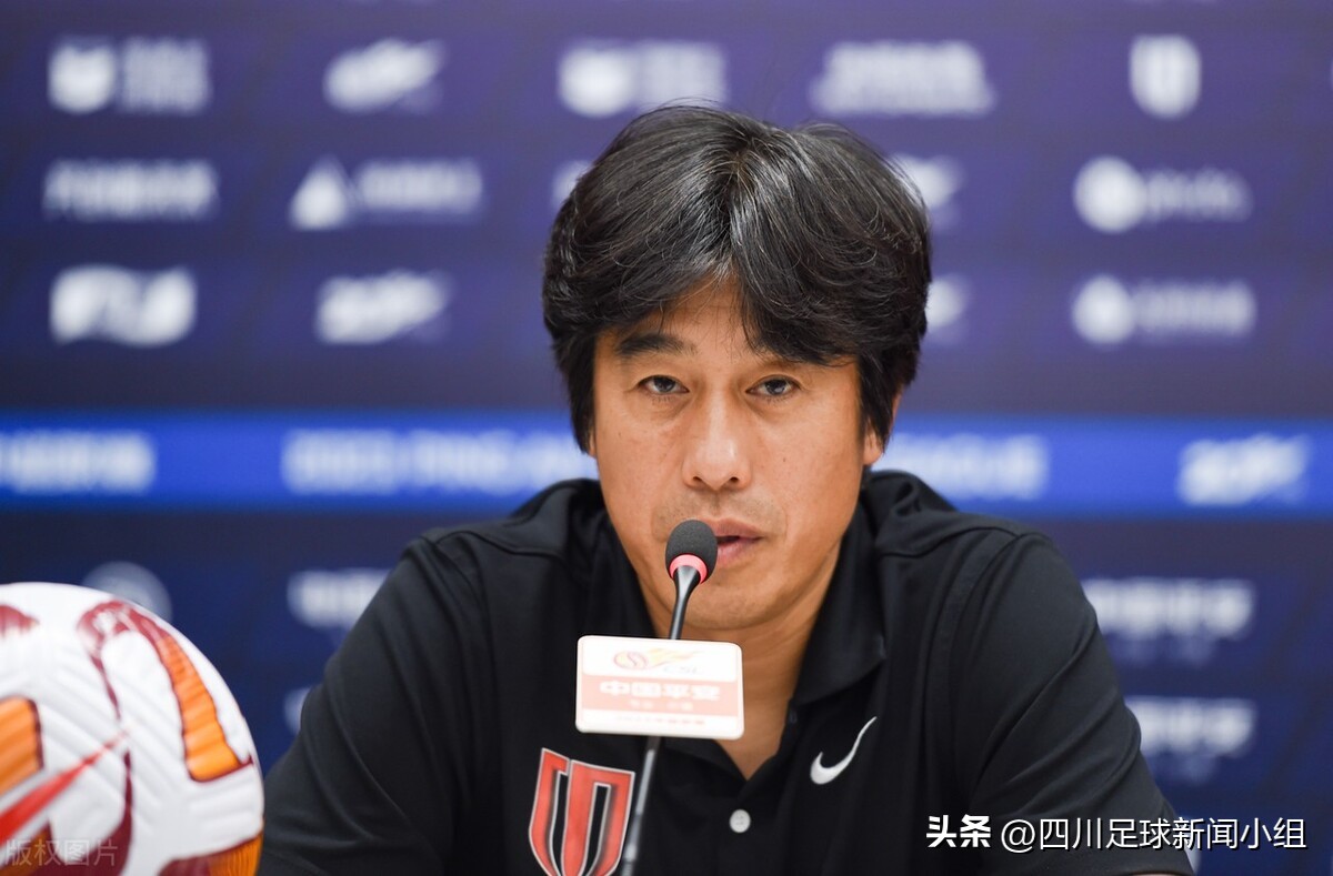 成都足协杯徐正源赛后发布会,足协杯成都蓉城队对阵客家队首发