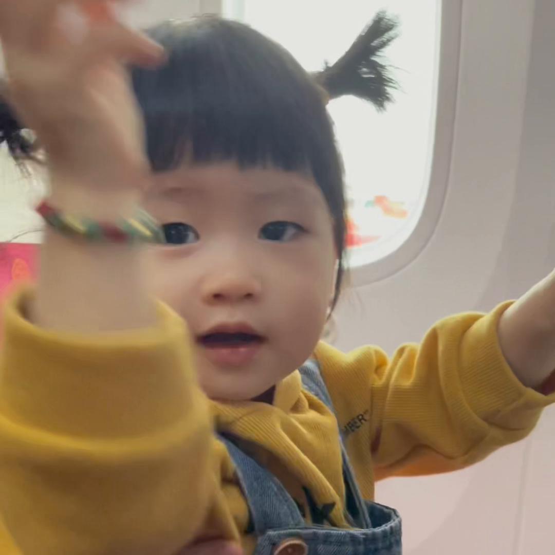 带婴儿坐飞机如何方便出行,带一岁婴儿坐飞机具体流程