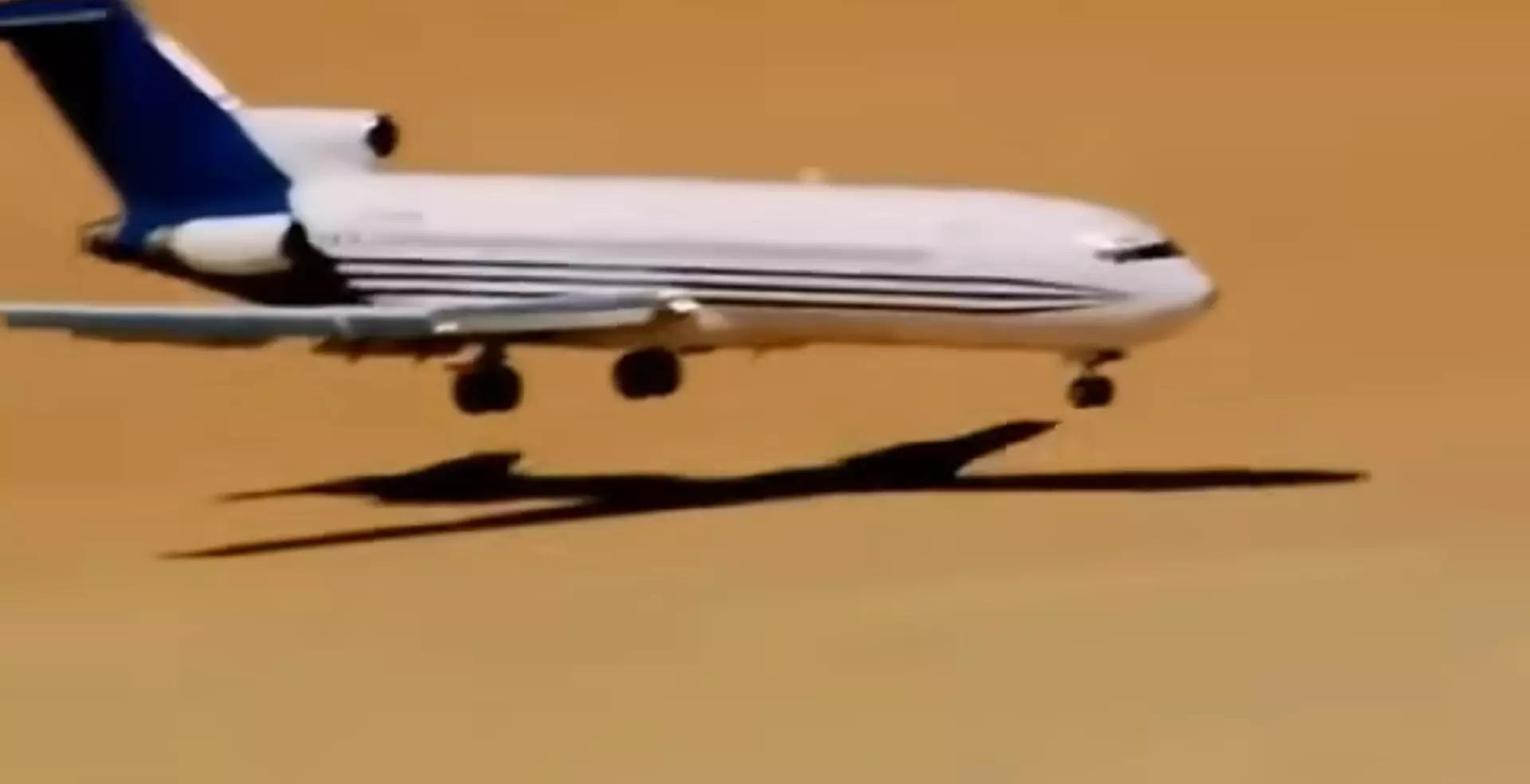 马航mh370坠毁前去向成谜,马航mh370起落架残骸被发现