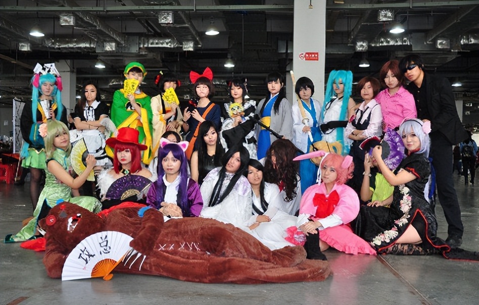 社交圈的隐藏力量，宅文化是如何影响日本的经济和文化产业的？