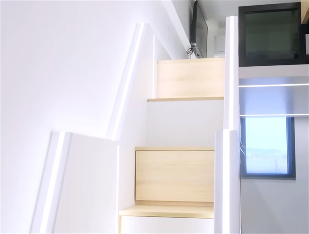 香港蜗居真实生活纪录片,香港蜗居公屋真实生活