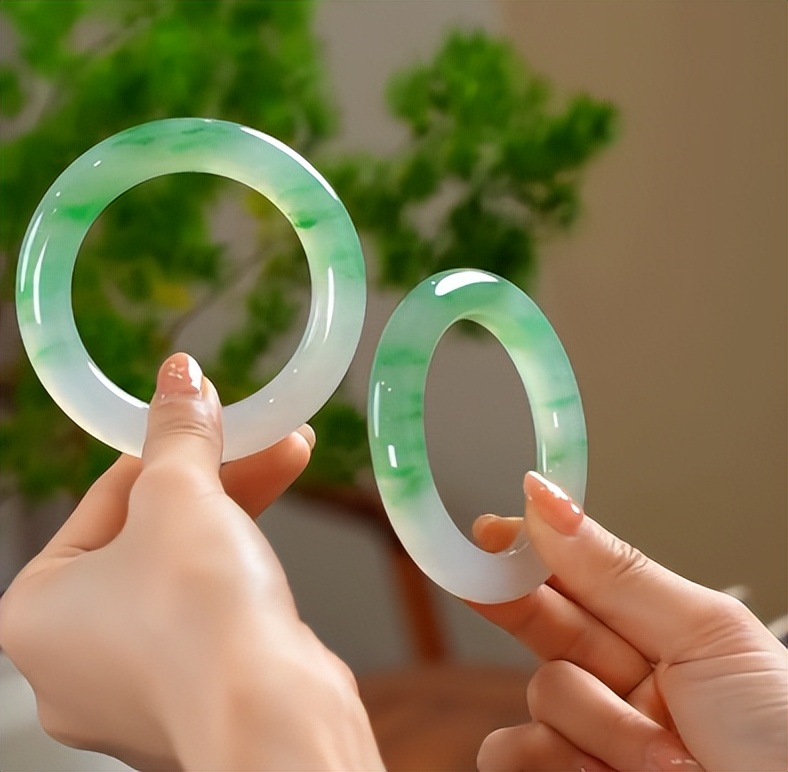 手镯不容易变形买哪种的好点,手镯买的太小戴不进去怎么办