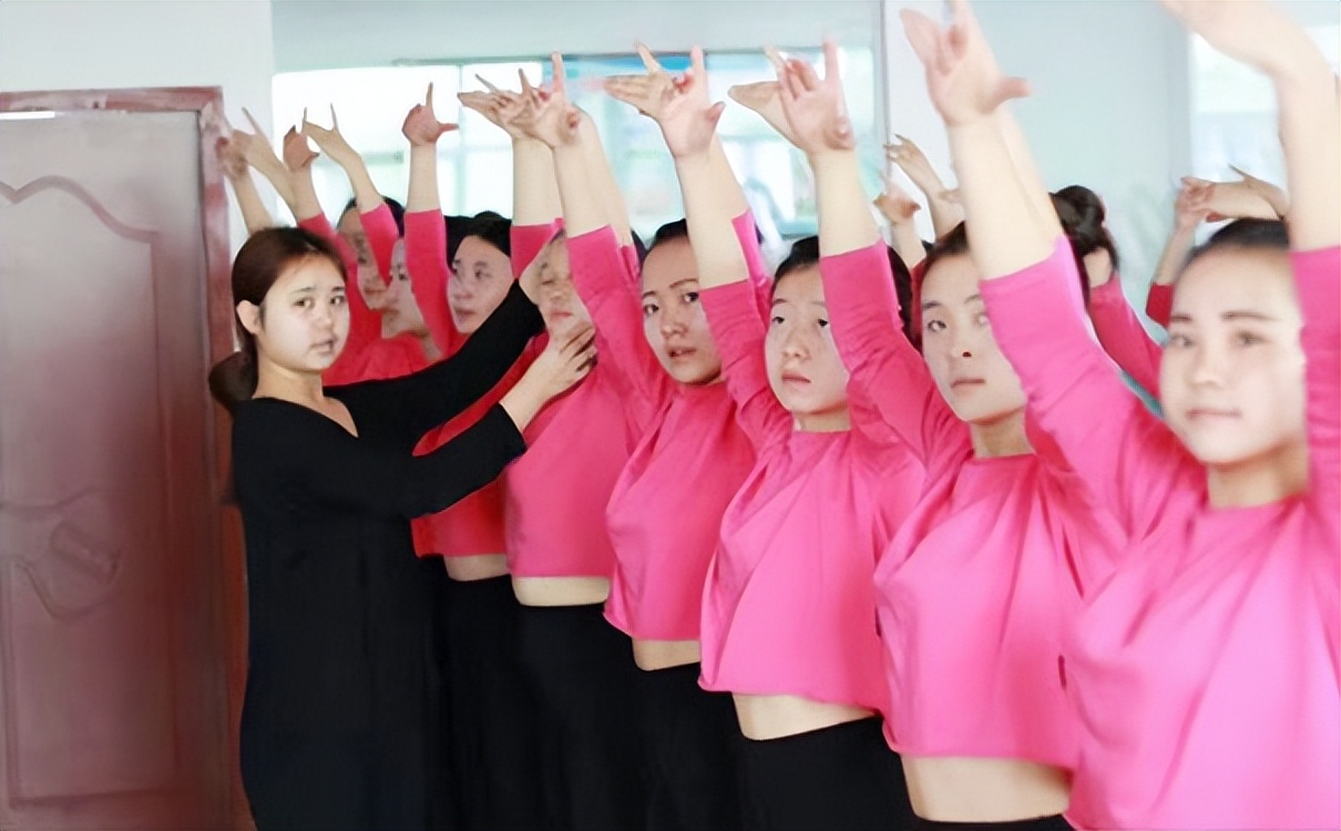 成都幼师职业学校需要考什么,昆明幼师学前教育专业学什么